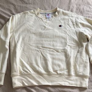 Champion women’s Crewneck Sweatshirt in Cream/off white with Logo
